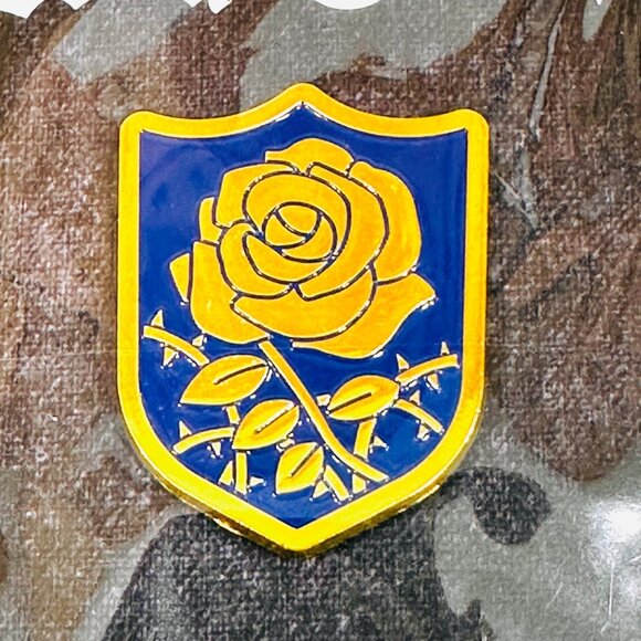 Black Clover Blue Rose Knights Pin - Official Loot Crate Collectible - New - Picture 2 of 3